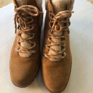 Womens Universal Thread Leah Boots Tan Sherpa Faux Fur Lined Hiking Snow Size 11